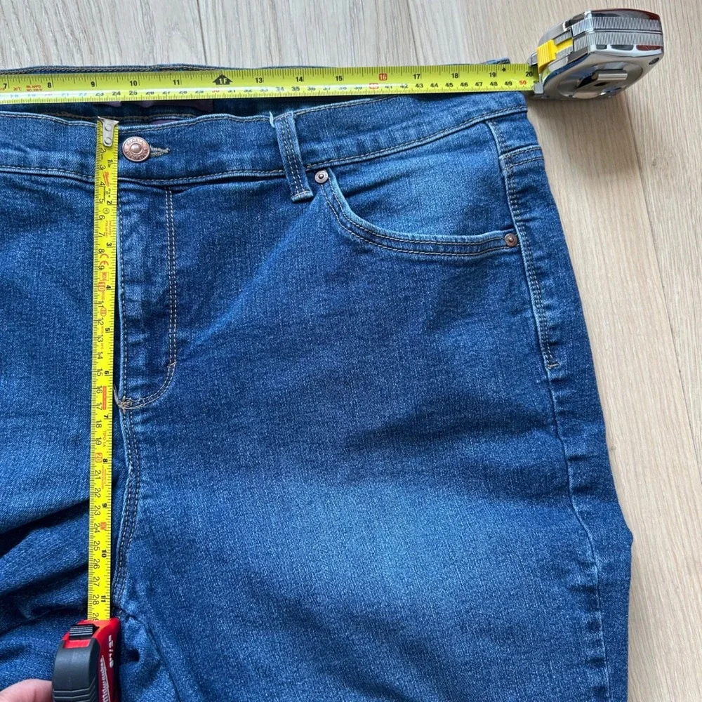 2 Gloria Vanderbilt Amanda Jeans 18WS Blue High Rise Tapered Stretch Denim Short